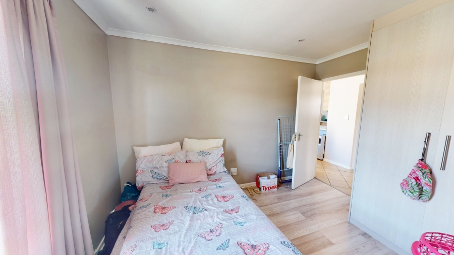 2 Bedroom Property for Sale in Gordons Bay Central Western Cape